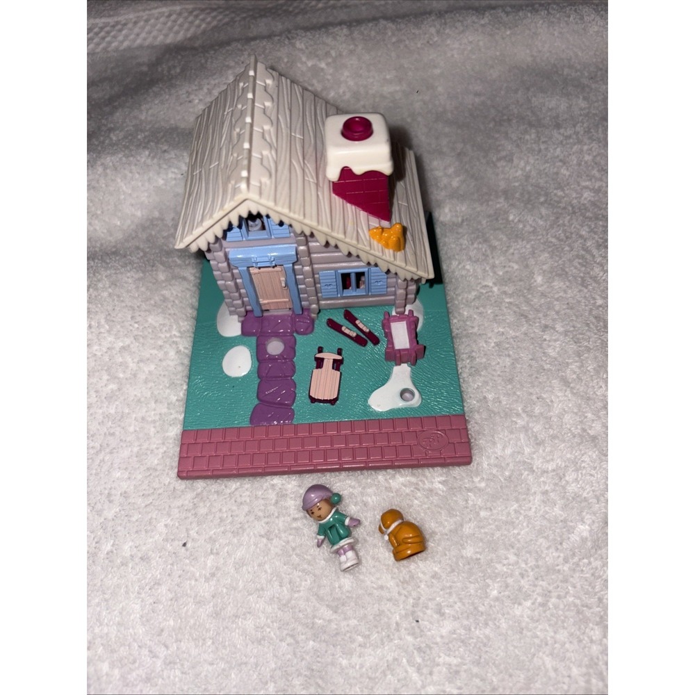 Vintage Polly Pocket Ski Lodge Playset  - Bluebird 1993